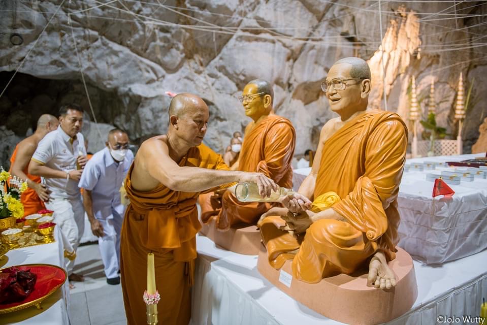 ตะกรุดนารายณ์ทรงฤทธิ์ เนื้อทองคำ ขนาด 2 นิ้ว