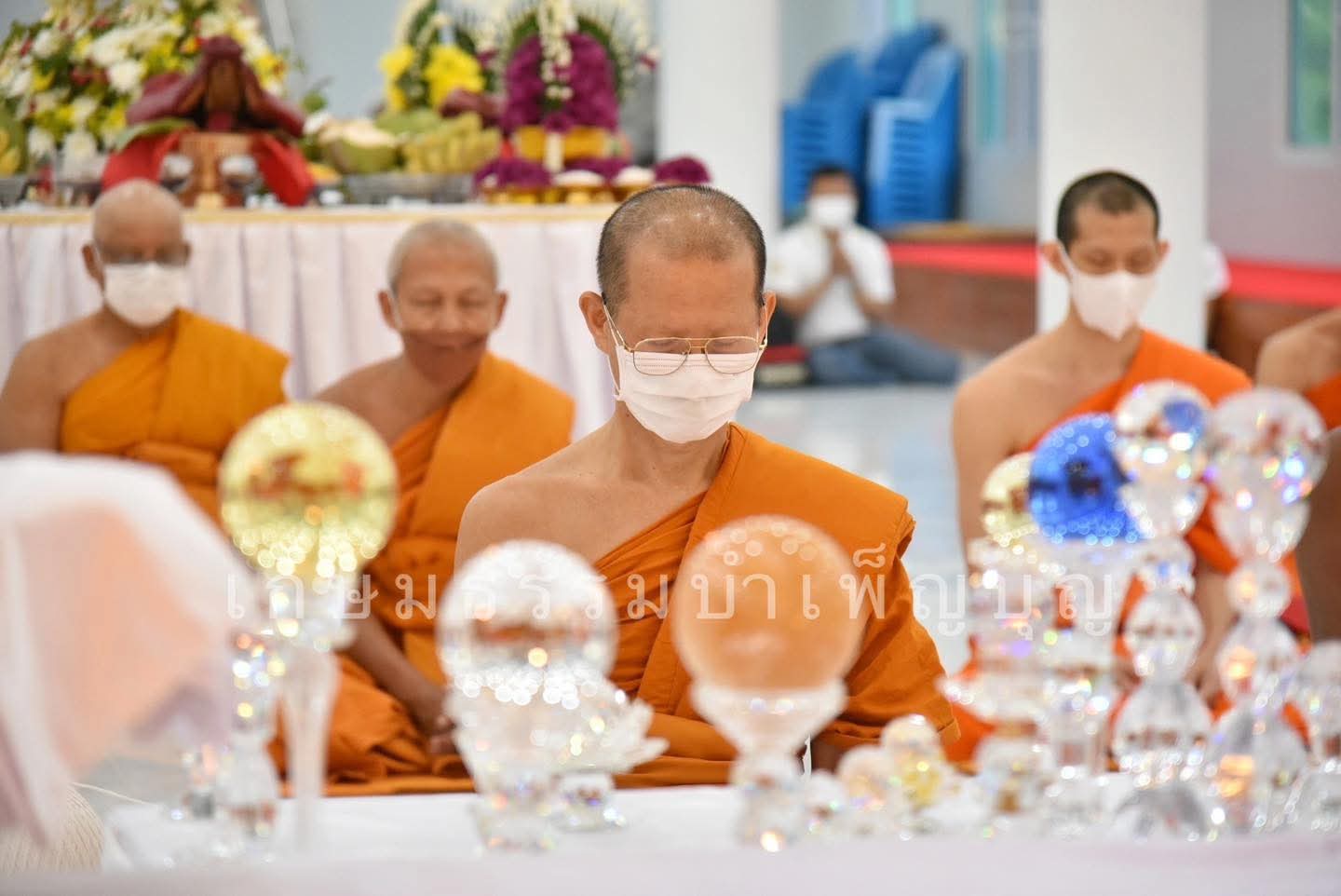 ลูกแก้วจัดรพรรดิยอดมงกุฎ (สีแดงหมด)หลวงพ่อเอ บ้านสุมมโน ปี 68
