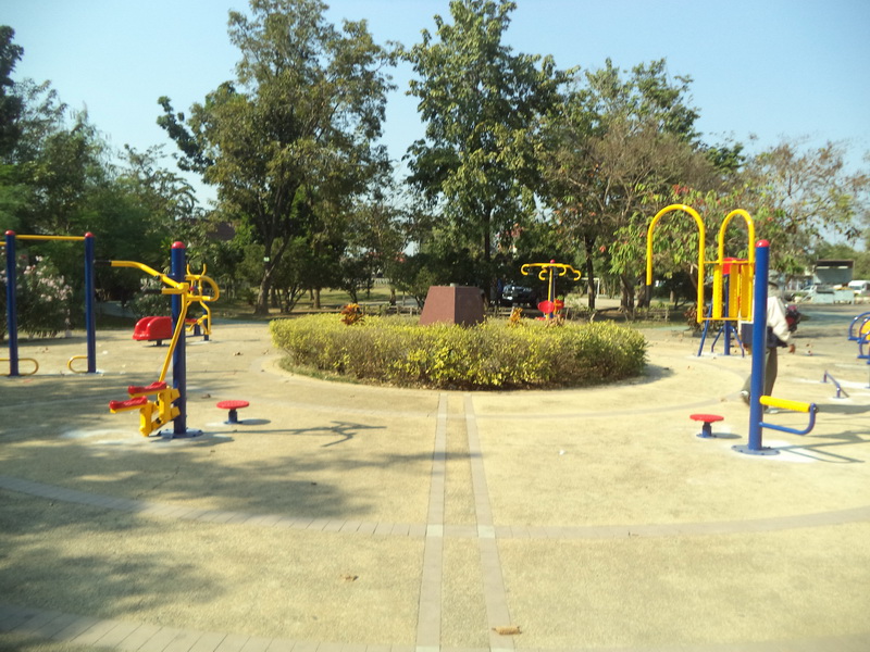 เครื่องออกกำลังกายกลางแจ้งคลองเตย