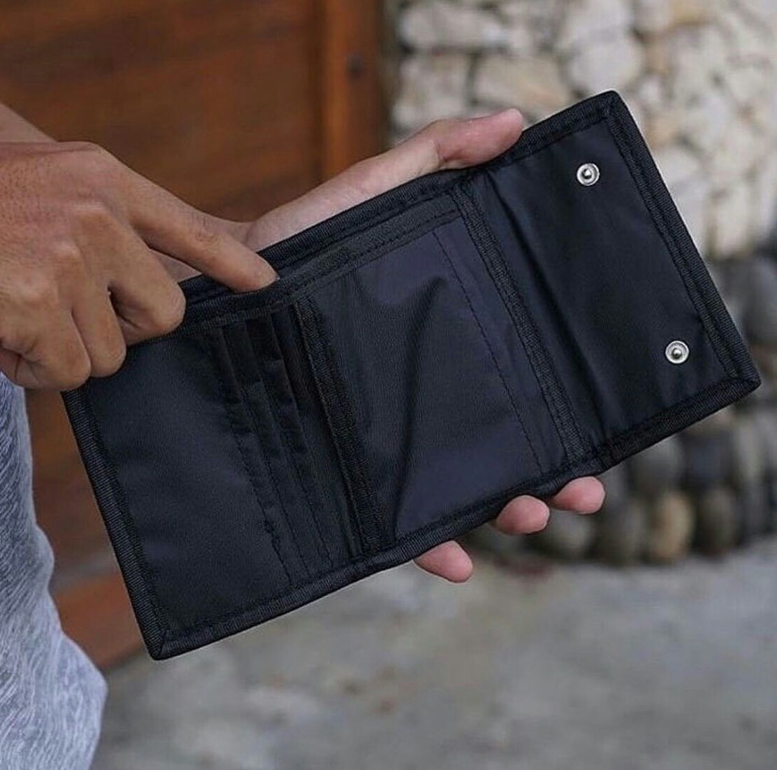 กระเป๋าสตางค์ Stussy Trifold Wallet รุ่นพิเศษจากญี่ปุ่น ของใหม่ ของแท้ พร้อมส่ง