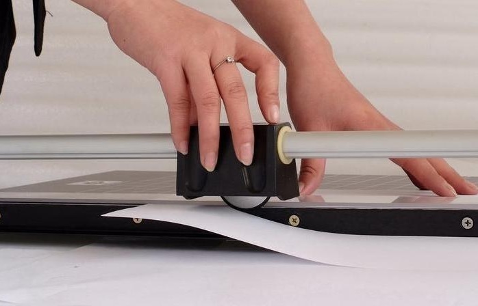 แท่นตัดกระดาษ รุ่น RPT-730