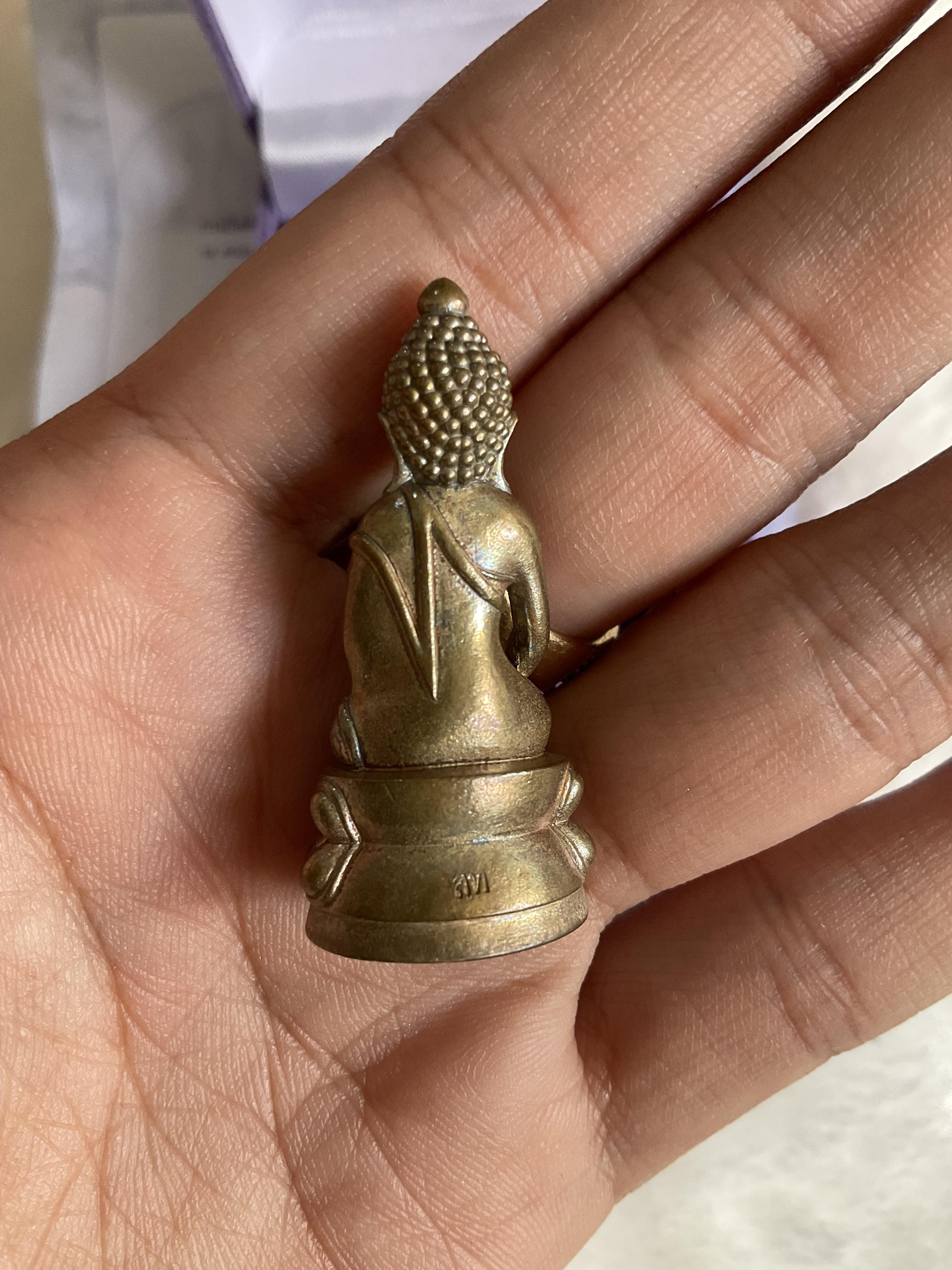 พระกริ่งเนื้อทองทิพย์ วัดสุทัศน์ฯ รุ่น เทวโมฬี หลวงพ่อเล็ก หลวงปู่ศิลา พุทธาภิเษก 18 ก.ค. 67