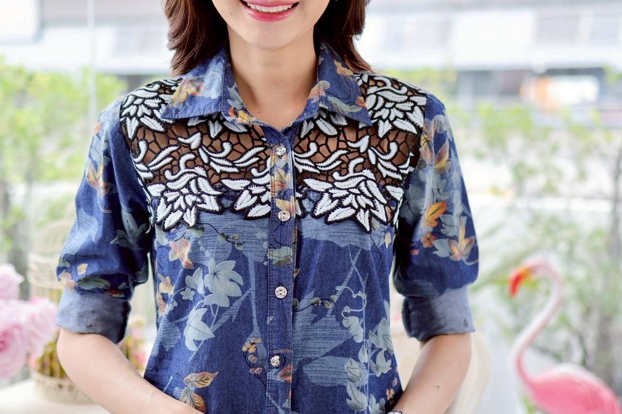 ชุดยีนส์ #8836 เดรสยีนส์พิมพ์ลายสวยแต่งงานฉลุสวยหรูด้านหน้า ผ้ายีนส์แท้เนื้อนิ่ม ใส่สบาย แบบสวยใส่ได้หลายโอกาส