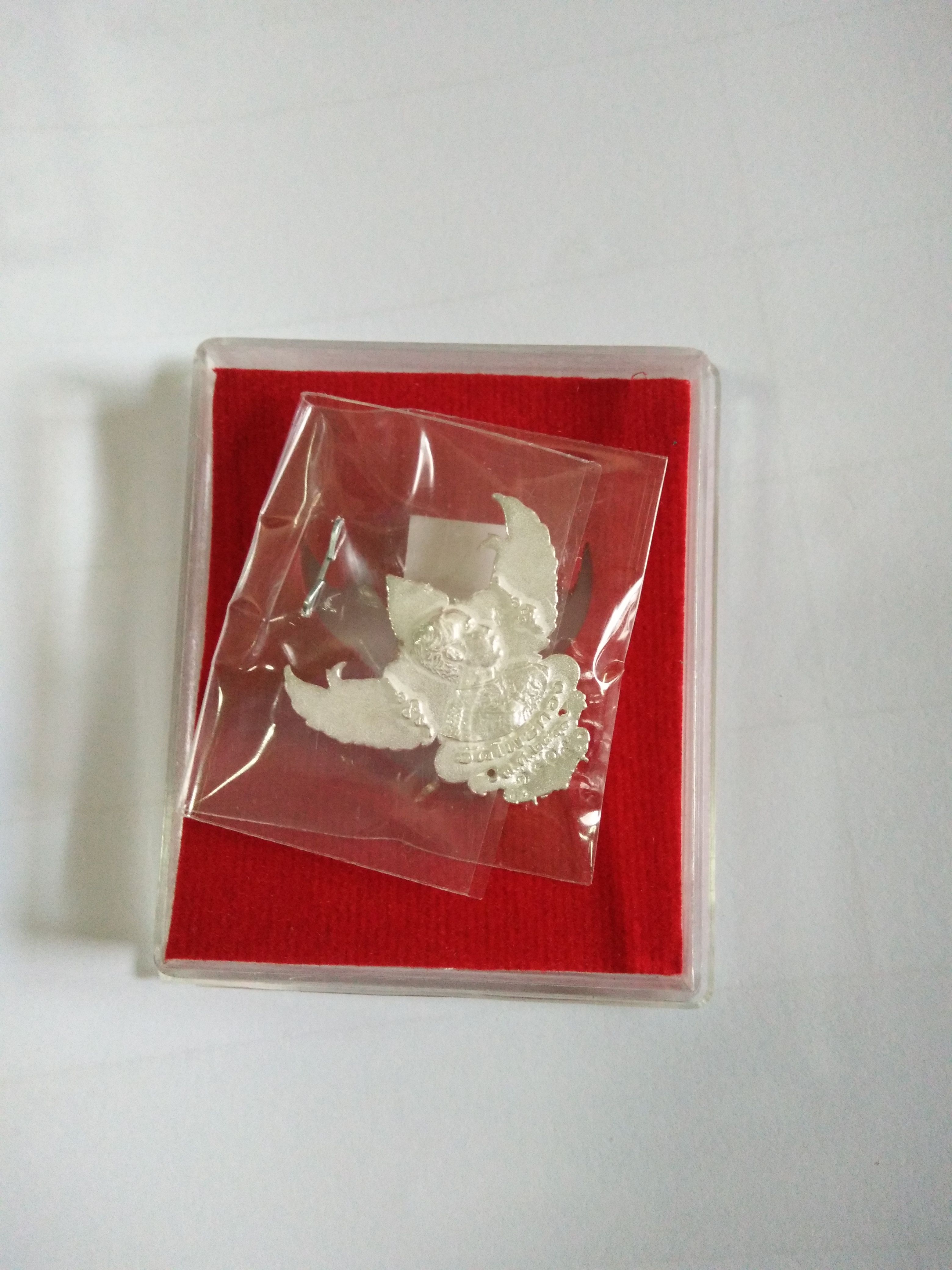 ครุฑเนื้อเงิน พิมพ์ใหญ่ รุ่น เปิดขุมทรัพย์ อ.วราห์ วัดโพธิทอง ปี 60 มี 1 องค์