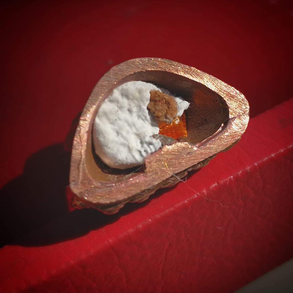 พระสมเด็จแหวกม่านโรยผงพระกริ่งจินดามณีมนต์พระกาฬ ลพ.เล็กเททอง เข้าพุทธาภิเษกวัดท่าขนุน