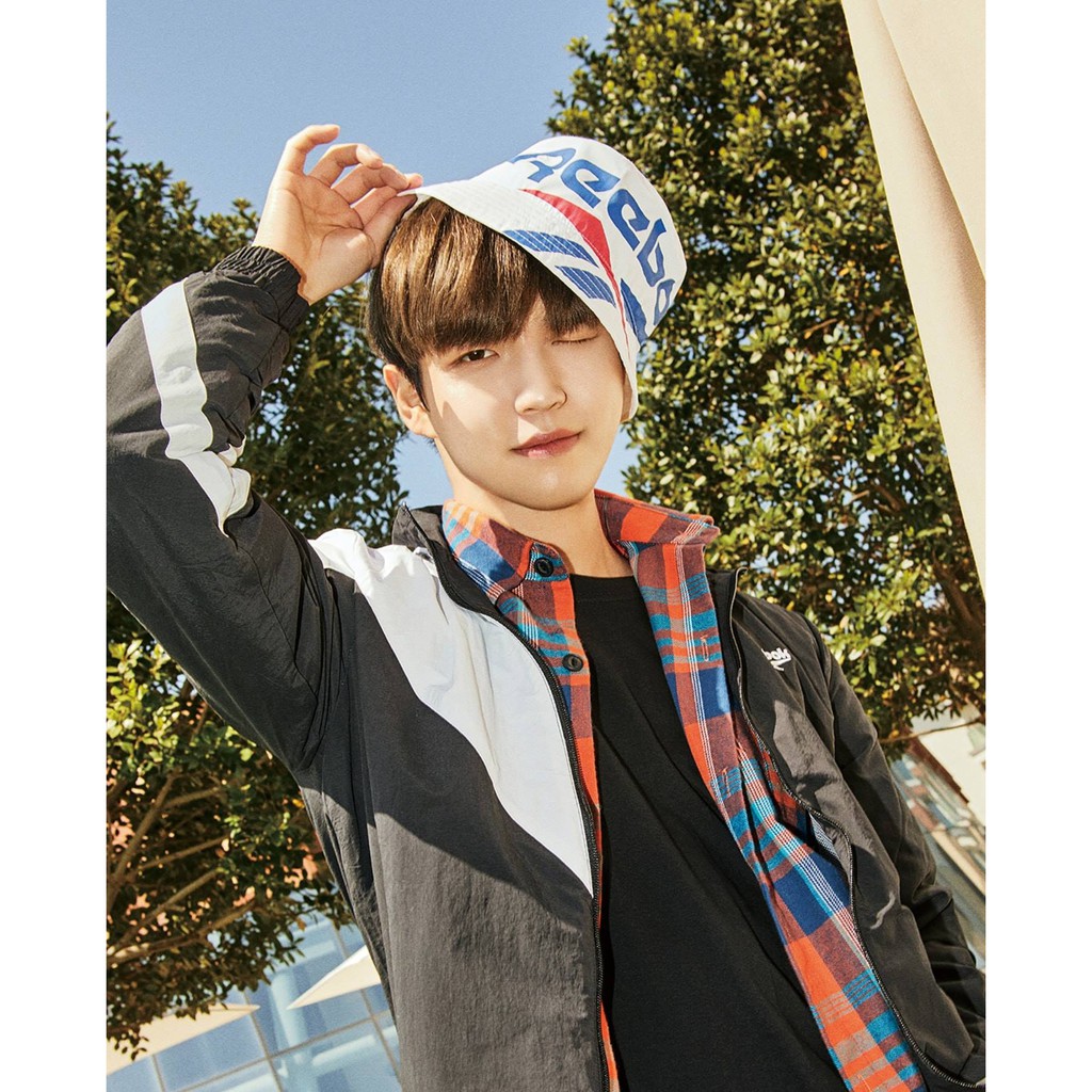 หมวกบักเก็ต Reebok Classic Vector Bucket Hat ของแท้ พร้อมส่ง มาพร้อมป้าย Tag และถุงใส่ หมวก Bucket แท้แน่นอน 100 %