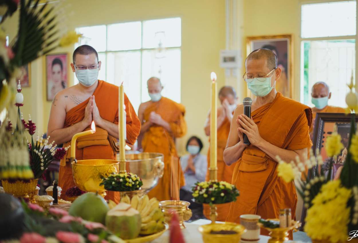 สีผึ้งนะเศรษฐี วัดบ้านห้วยน้ำขาว ลพ.เล็กเสก