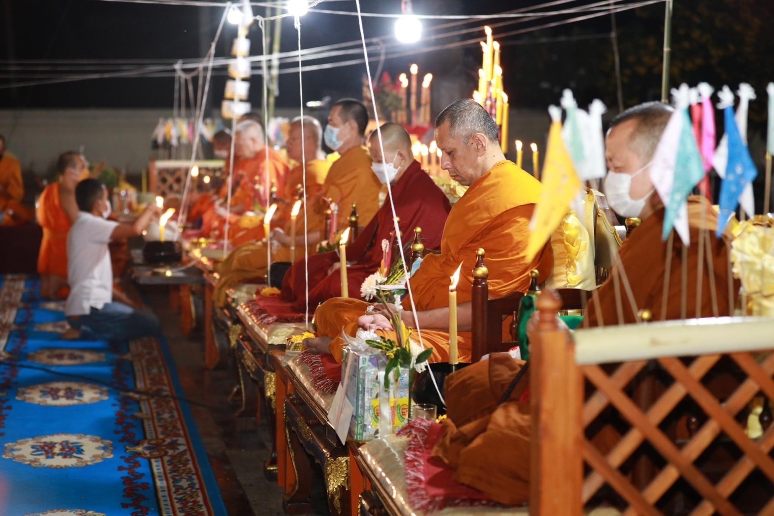 เหรียญหล่อพระเจ้าห้าพระองค์ N0.๑๙๖ ชนวนสร้างหลวงพ่อเล็ก วัดท่าขนุน ครูบากฤษดาพุทธาภิเษก
