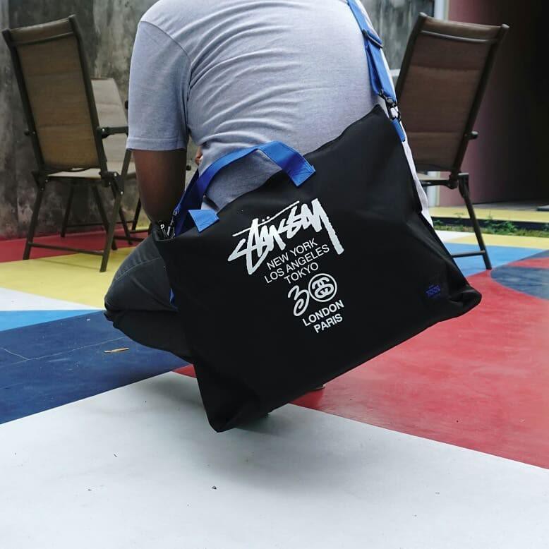 กระเป๋าสะพายข้าง Stussy - 2 Way Sling Shoulder Bag รุ่นพิเศษจากญี่ปุ่น ของใหม่ ของแท้ พร้อมส่ง