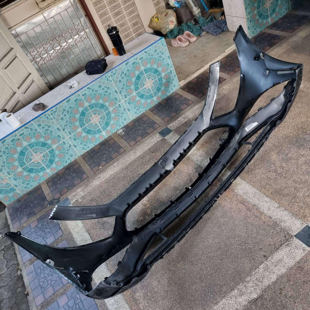 กันชนหน้า Mercedes Benz CLS A 257 885 88 03 ขายตามสภาพครับ