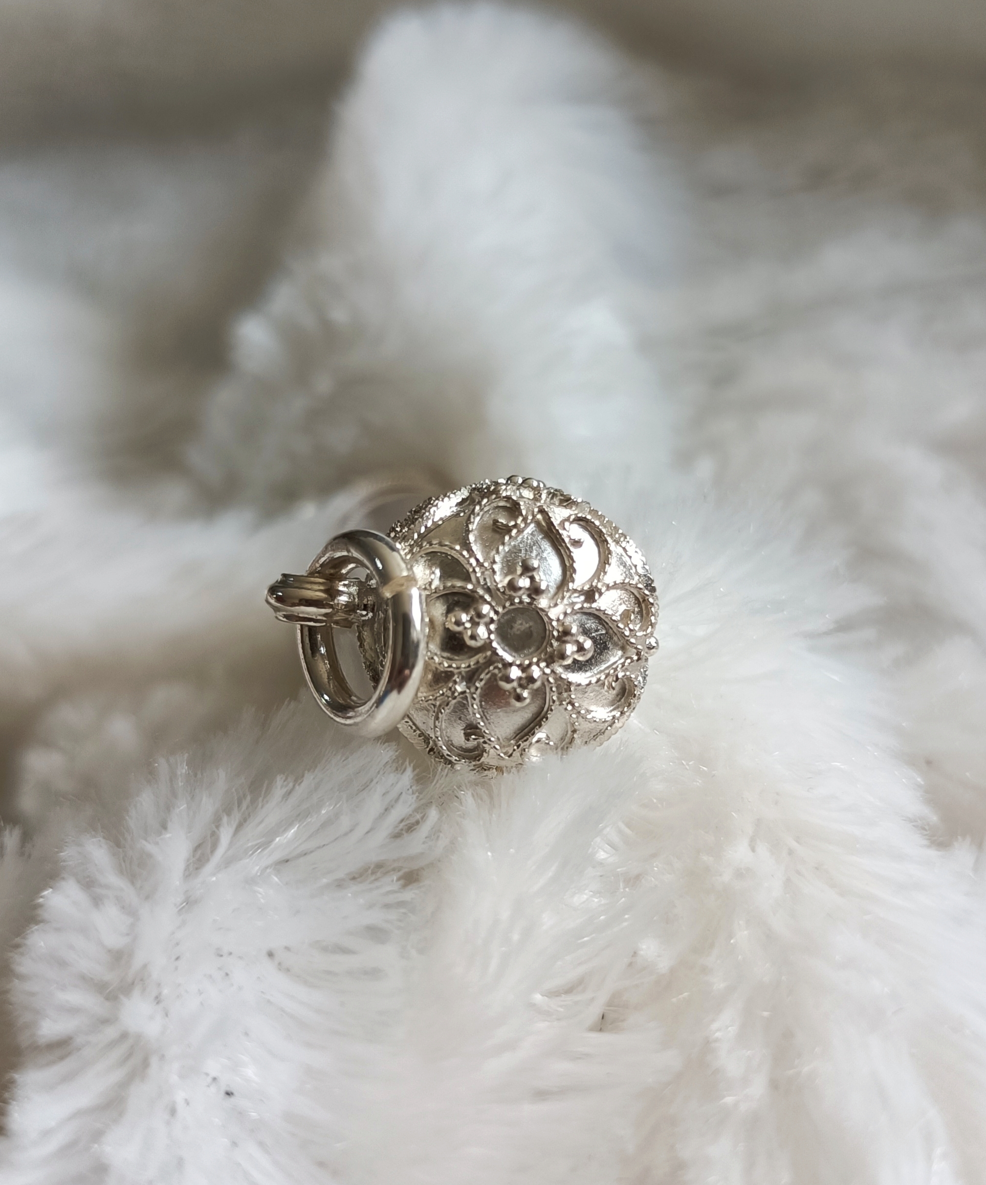 ตะกรุดมหาสะท้อน รุ่น 5 วัดท่าขนุน (เลี่ยมเงิน)