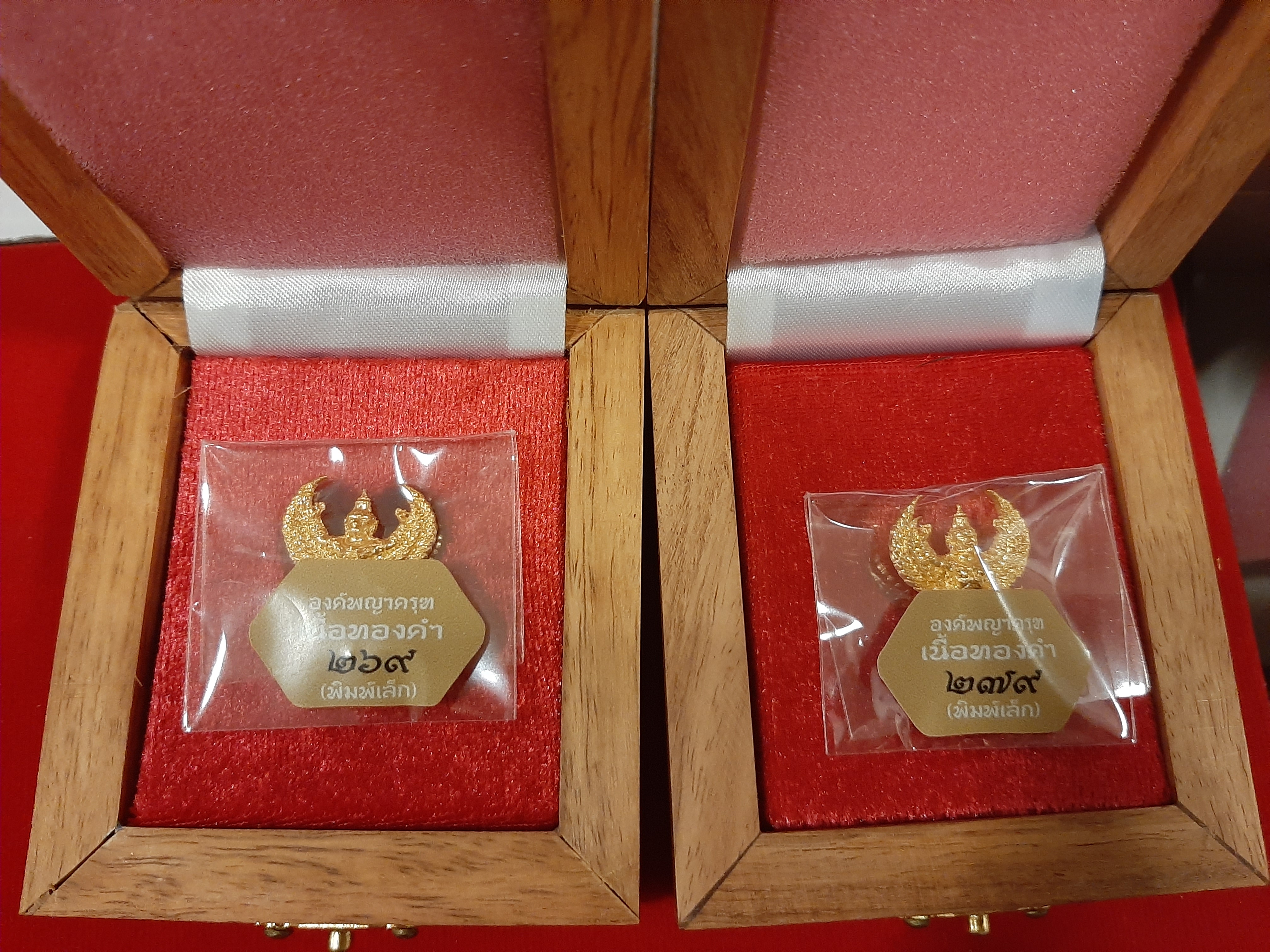 พญาครุฑกะไหล่ทองแพ็คคู่ พิมพ์ใหญ่และพิมพ์เล็ก รุ่น รวยสุดๆ วัดโพธิทอง