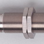 IGC248 พร็อกซิมิตี้สวิทช์/ M18x1/ ระยะตรวจจับ 5mm/ ตัวเรือนสแตนเลสทั้งตัว (ifm inductive proximity sensor/ ifm proximity switch)