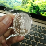 เหรียญรอยพระพุทธบาทฯ หลังท้าวเวสสุวรรณ (เนื้อเงิน) วัดท่าขนุน ปี 61