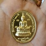 เหรียญหลวงพ่อดำหลังเกจิ ปี 65 พิธีพระพุทธเจ้าทรงเครื่องจักรพรรดิ์ปางเปิดโลกเสด็จ