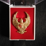 ครุฑกะไหล่ทองพิมพ์ใหญ่ เสกและเจิมแดงซ้ำ