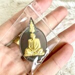 เหรียญไหว้ครู รุ่น พ่อรักลูก เนื้อนวะโลหะหน้ากากทองคำ No.38 วัดพุทธพรหมยาน