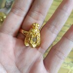 สลาเหิร (แมลงภู่คำ) อุดผงมวลสารวิเศษ ลพ.เอก