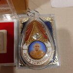 เข็มกลัดมงกุฎเพชร ลพ.ฤาษีลิงดำ