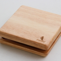 สีน้ำตาลอ่อน ไม้ยาง