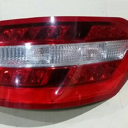 W212 ไฟท้าย R (TAIL LAMP) A212 906 67 01