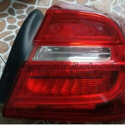 ไฟท้าย W156