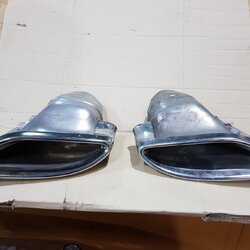 W212 ปลายท่อ L+R (TAILPIPE) A212 490 27 27, A212 490 28 27(ราคาที่ระบุคือราคาต่อข้าง)