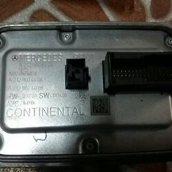 กล่องไฟซีนอน W212 (A212 900 54 24)