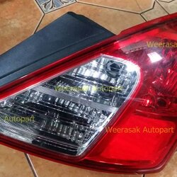 ไฟท้าย Nissan Almera