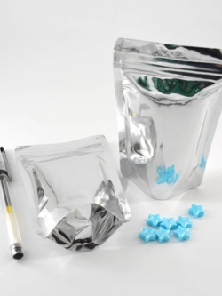 ถุงซิปล็อคก้นตั้ง สีเงิน