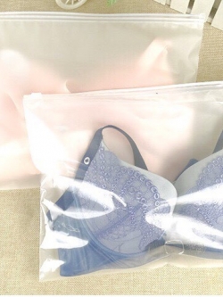 ถุงซิปรูดใส่ชุดชั้นใน ขนาด 30 x 20 cm