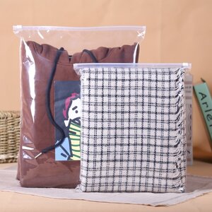 ถุงซิปรูดใส่เสื้อผ้า