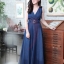 เดรสยีนส์ยาว ขนาด Free size สียีนส์เข้ม ออกแบบสวยงาม ใส่ได้หลายโอกาส
